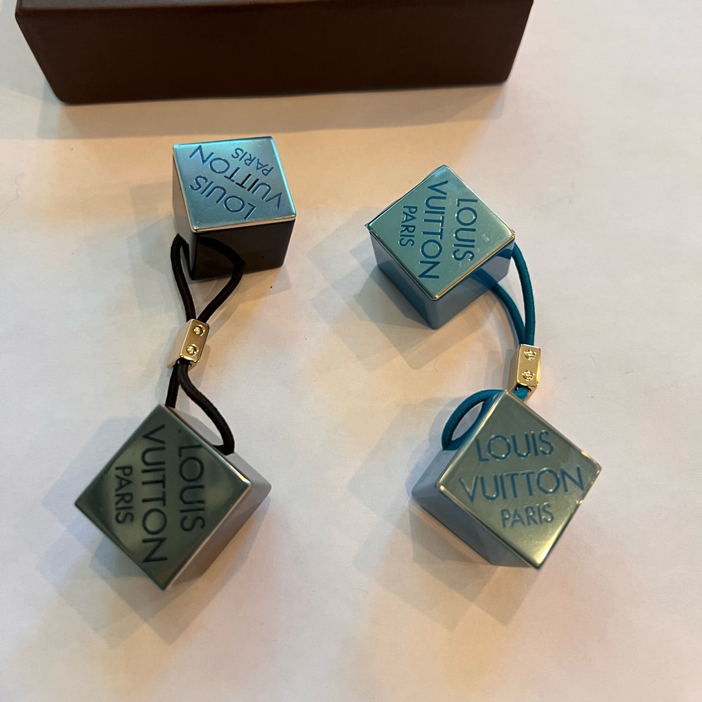 LOUIS VUITTON Inclusion Hair Cubes Black/turquoise